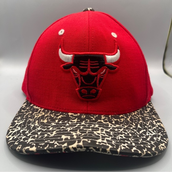 Mitchell & Ness Other - Mitchell & Ness NBA Chicago Bulls SnapBack Red Cap Hat